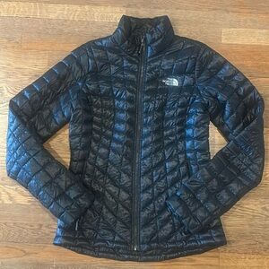 Make offer! The North Face Ladies ThermoBall Trekker Jacket SP worn once.